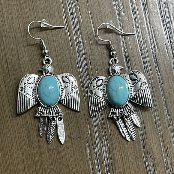 Turquoise Silvertone Earrings Oval Eagle Bird Feathers Drop Native American - Picture 1 of 5